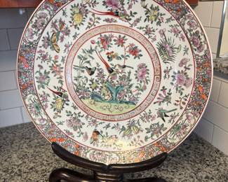 Chinese Famille Rose Medallion Hand-painted Porcelain Platter (Qing Dynasty)