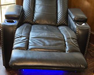 Stunning set of electric reclining theater seating