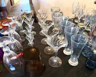 Assorted glasswares