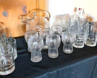 Glassware, including vintage Caprice glass pitcher/carafe with 6 juice glasses