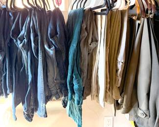 Men's pants mostly 34 x 29:
Denim: Levi's, Arizona, St Johns
Chinos, corduroy, dress pants