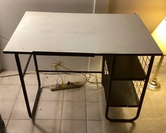 PPM014 White Pressed Wood Black Metal Frame Desk