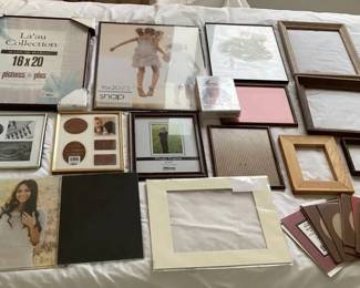 PPM098 Mystery Lot Of Picture Frames, Mattes & More!