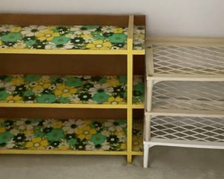 PPM073 Two Small Shoe Shelves