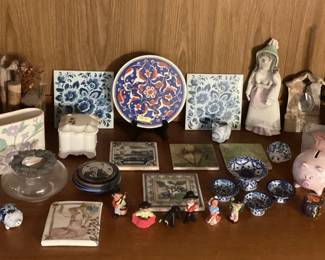 PPM042 Various Collectibles From Around The World