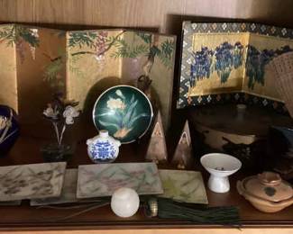 PPM041 Various Small Asian Collectibles 