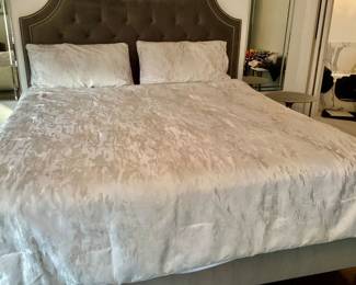 King Bed. Comforter set