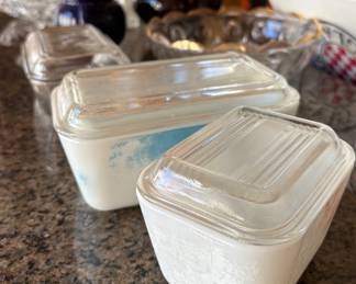 Vintage Pyrex & Clear Glass Cow Covered Refrigerator Dishes 