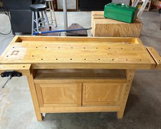 Custom Vise Workbench w/ Storage 