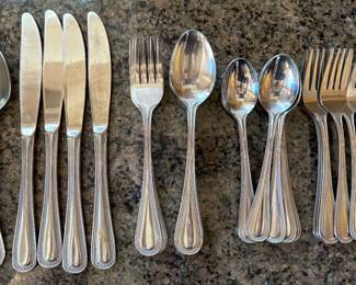 Reed & Barton Rebacraft Flatware Silverware (34 pieces) 