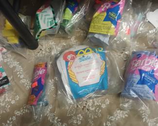 MCDONALD TOYS HOT WHEELS AND BARBIES