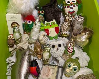 75+ Owl Ornaments individually wrapped in a tub!!!! Selling as a collection of ornaments!!!