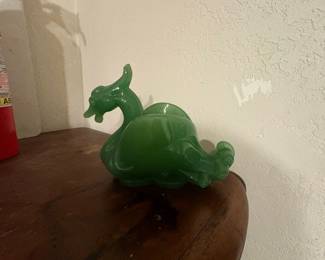 Green Art Glass Swan Figurine Possibly Wony Ltd. second image
