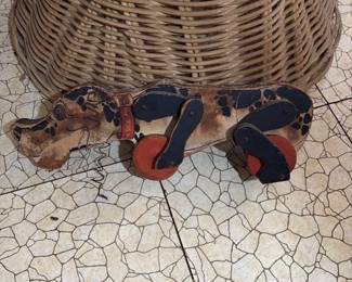 Vintage Spot Pull Toy