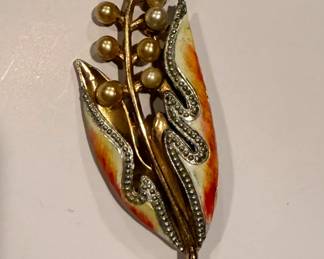 Coro, Eisenberg, Haskell, Weiss-all the big vintage designers are represented 