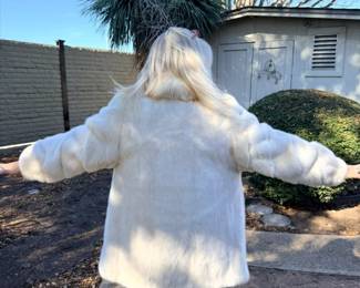 Sz 12/14 mink jacket with fox trim