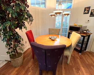 Dinette with 4 Chairs 
