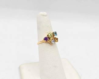 834 10k Gold Ring with SemiPrecious Stone, 2.6g