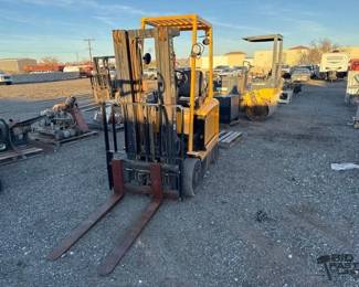 85 Hyster Electric Lift Truck