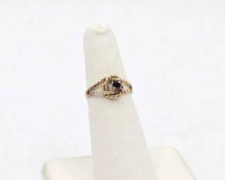 764  14k Gold  Sapphire Ring, 1.7g 