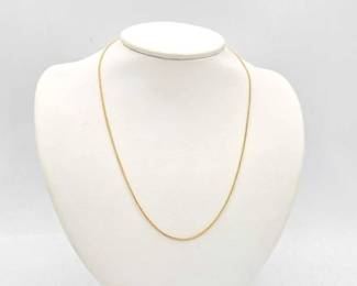 648  18k Gold Chain Necklace, 2.5g 