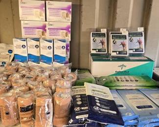 7616 Nurture Bathing Wipes, TwoLayer Compression System More