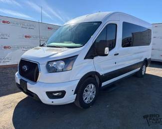 200 2024 Ford Transit 350 Van LOW MILES