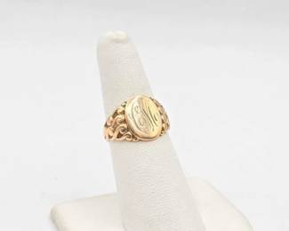 806 10k Gold Ring, 5.3g