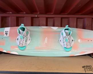 6038 Liquid Force Wake Board