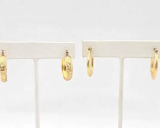 810  2 10k Gold Earrings, 3.6g 