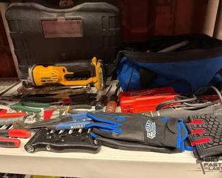 6110 Dewalt Grinder, Dremel 4300