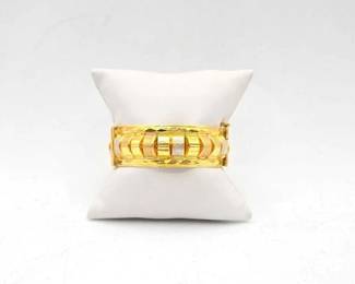 600 18k Gold Bangle Bracelet, 26.1g