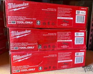 6034 NEW Milwaukee MultiTool
