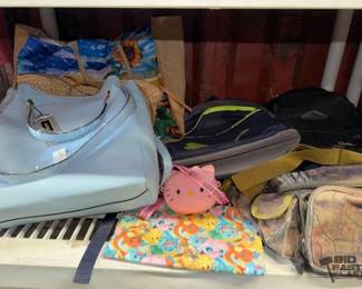 6102 7 Bags and Coin Purse