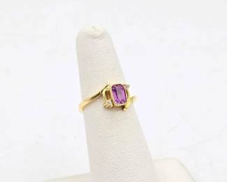 748  14k Gold  Sapphire Ring, 2.4g 