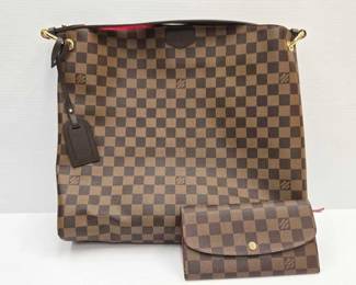 1800  Louis Vuitton Damier Canvas Purse  Wallet 