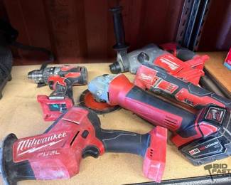 6042 Milwaukee Tools