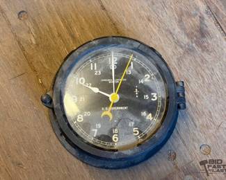7642 US Government Chelsea Clock