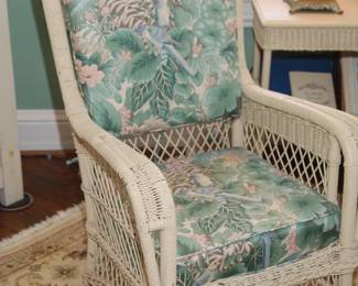 NICE COLLECTION VINTAGE PARLOR WHICKER