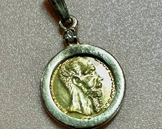 Mini gold coin 14k surround 