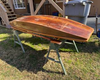 Wood boat - stunning 