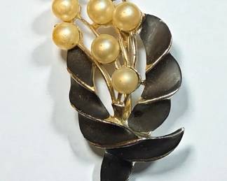 Faux Pearl Leaf Spray Brooch