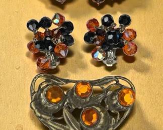 Hollycraft 1954, Laguna and Unsigned Brooch