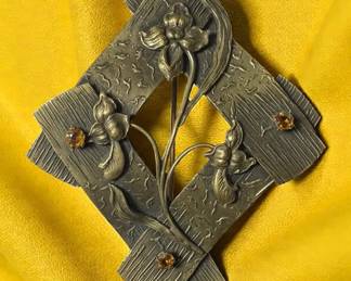 Vintage Floral Brooch With C Clasp