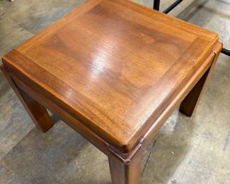 Lane End Table
