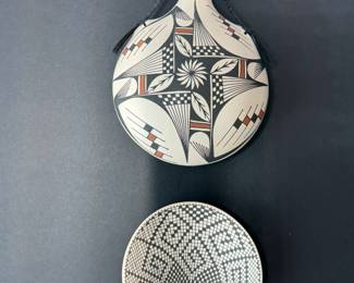Mata Ortiz hand painted pottery pieces 