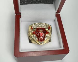 Michael Jordan Chicago Bulls replica championship ring
