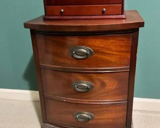 Dixie Commode Jewelry Organizer 