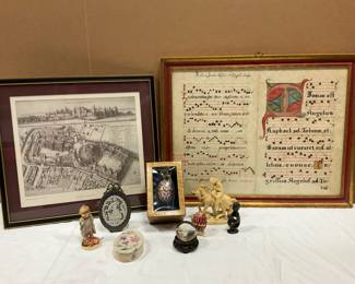 Framed Works Small Collectibles 