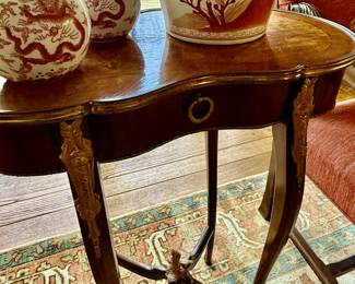 Gorgeous inlay and kidney shaped top mount